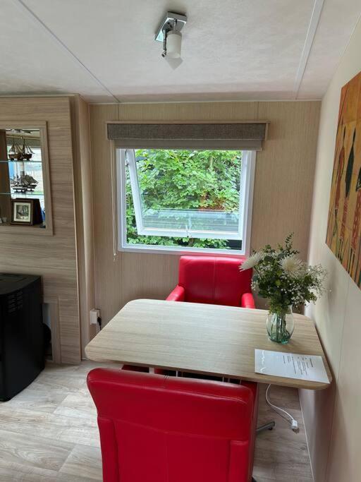 Chalet De Bult White 2 Persons Exterior photo
